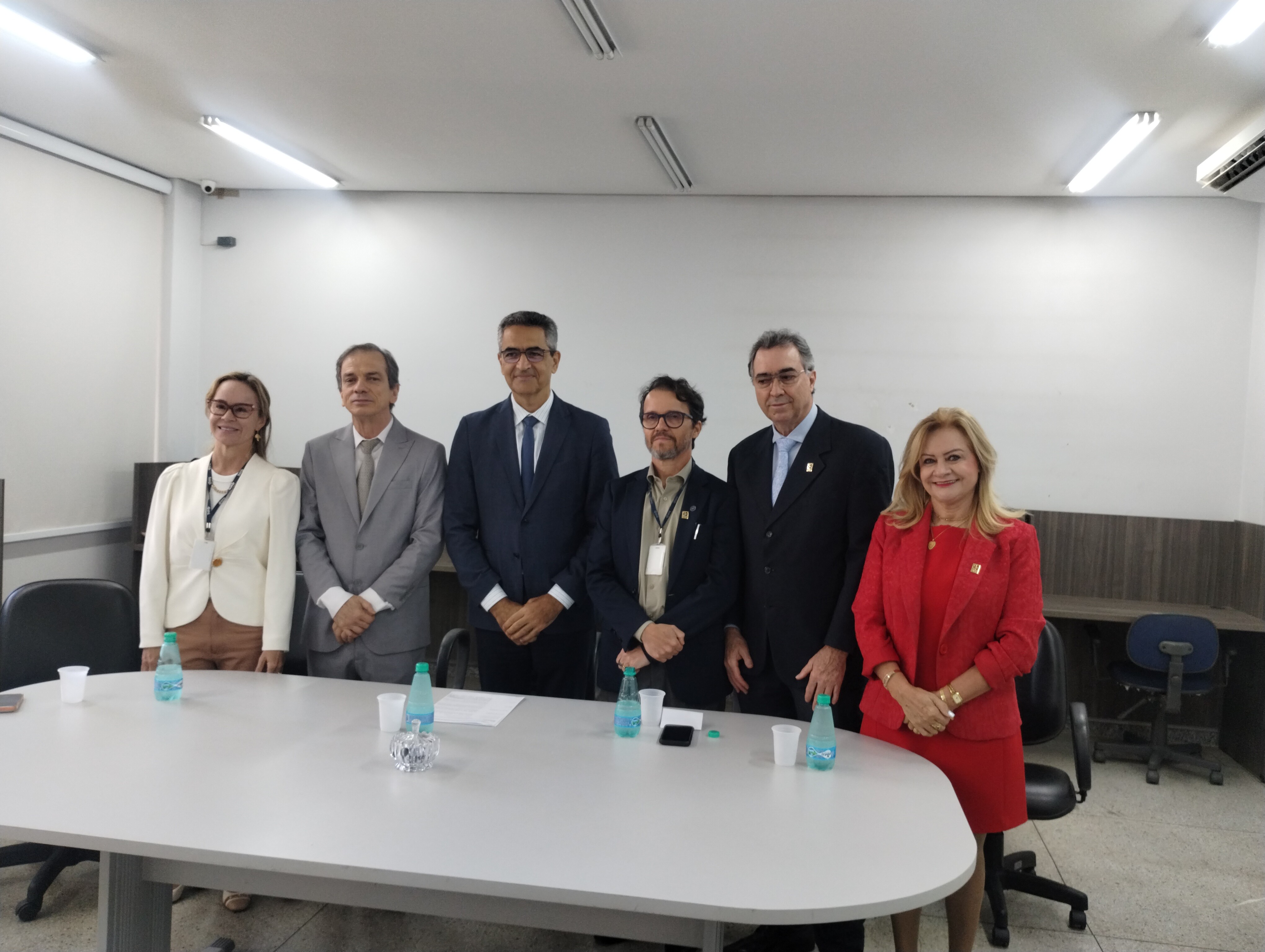 Professores da FM tomam posse como coordenador e vice-coordenador do Programa de Pós-Graduação em Ciências da Saúde para o biênio 2026-2028