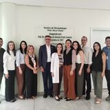 Diretor da FM se reúne com professores de Dermatologia para falar sobre internato