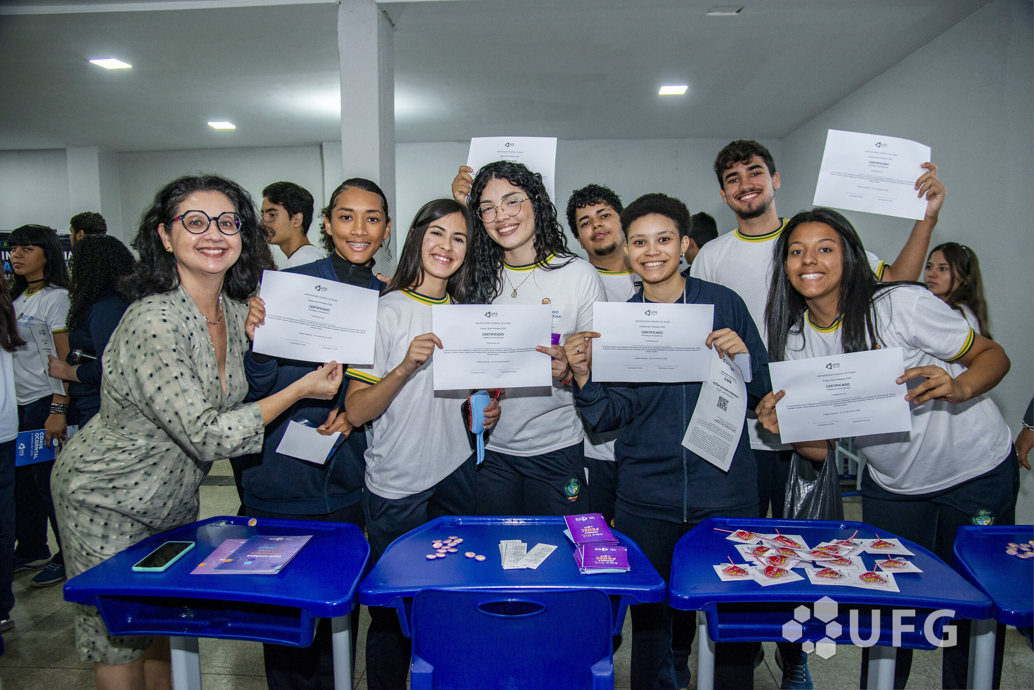 Foto Docente Andrea e alunos 