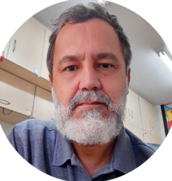 Dr. Douglas José Nogueira