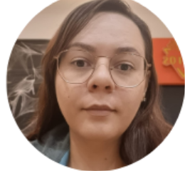 Mestre Hellen Cristina Sthal