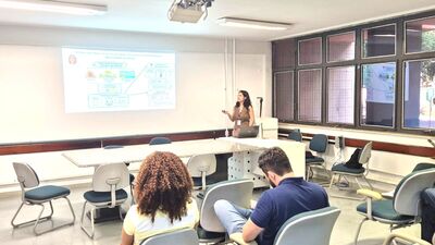 Palestra sobre fungos de caverna 