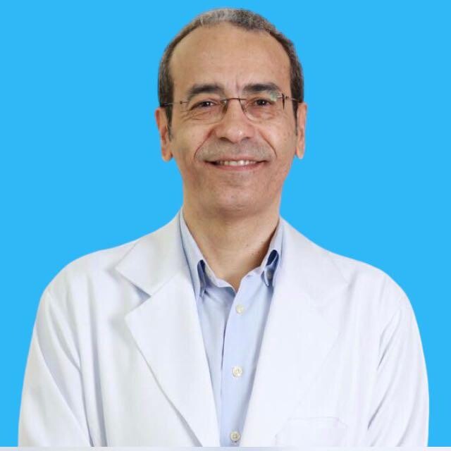 Livre-Docente pela Universidade Estadual de Campinas (UNICAMP). Pós-graduação em Aconselhamento Genético em Predisposição Hereditária ao Câncer pelo Instituto Israelita de Ensino e Pesquisa Albert Einstein. Professor orientador permanente do Programa de Pós-graduação em Ciências da Saúde da Universidade Federal de Goiás (UFG). Professor adjunto do Departamento de Ginecologia e Obstetrícia da Faculdade de Medicina da UFG.