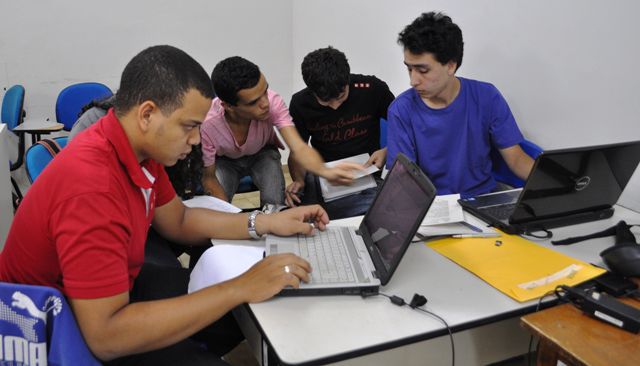 Alunos da Computação na Maratona
