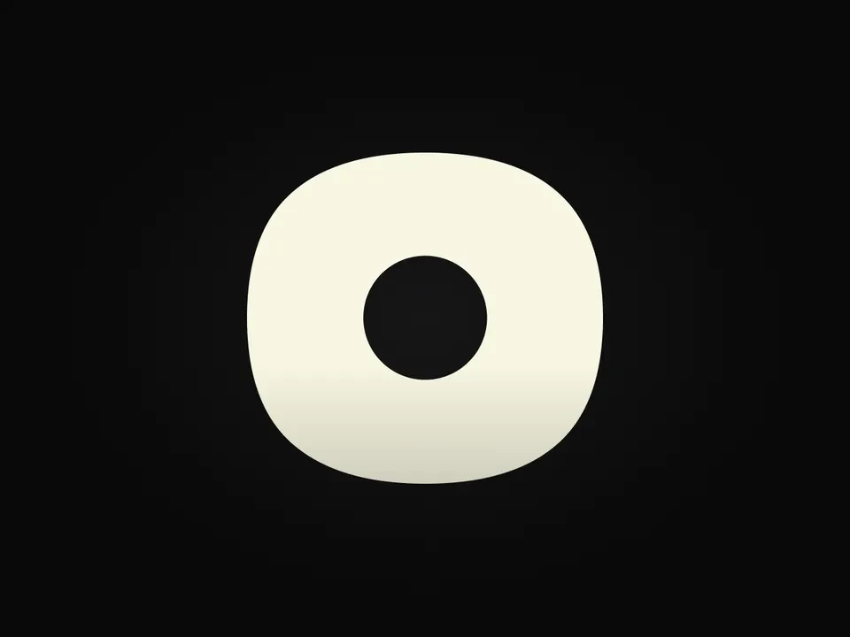 Imagem mostra logo do Núcleo sobre fundo preto