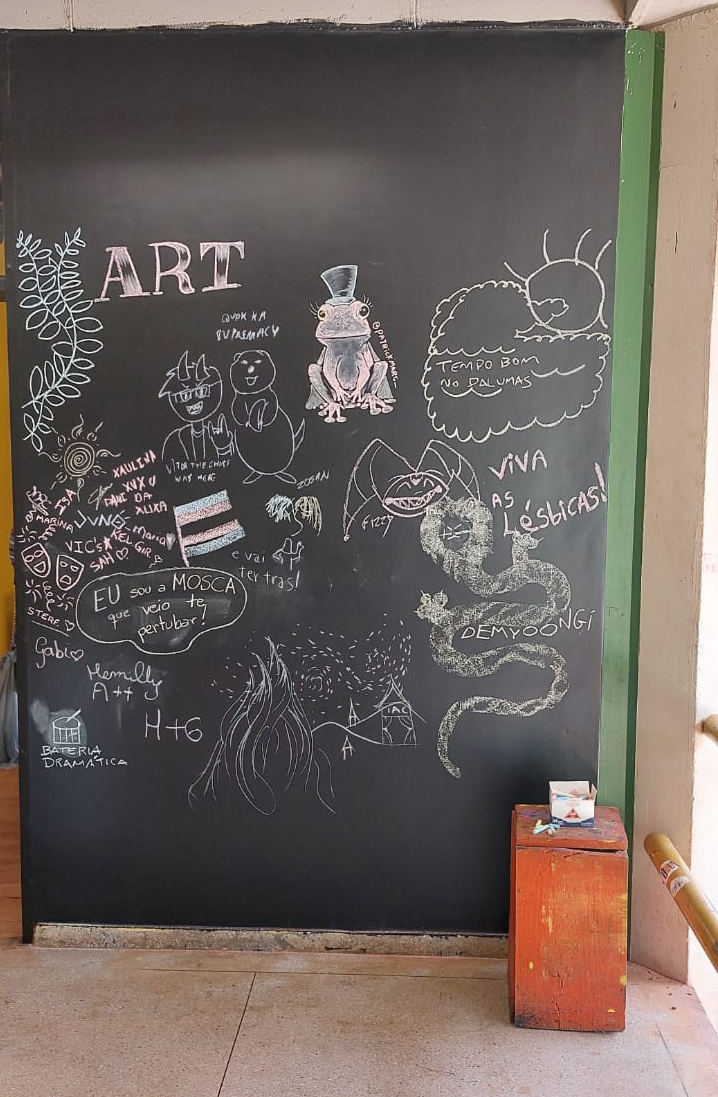  Parede desenhos DA.png