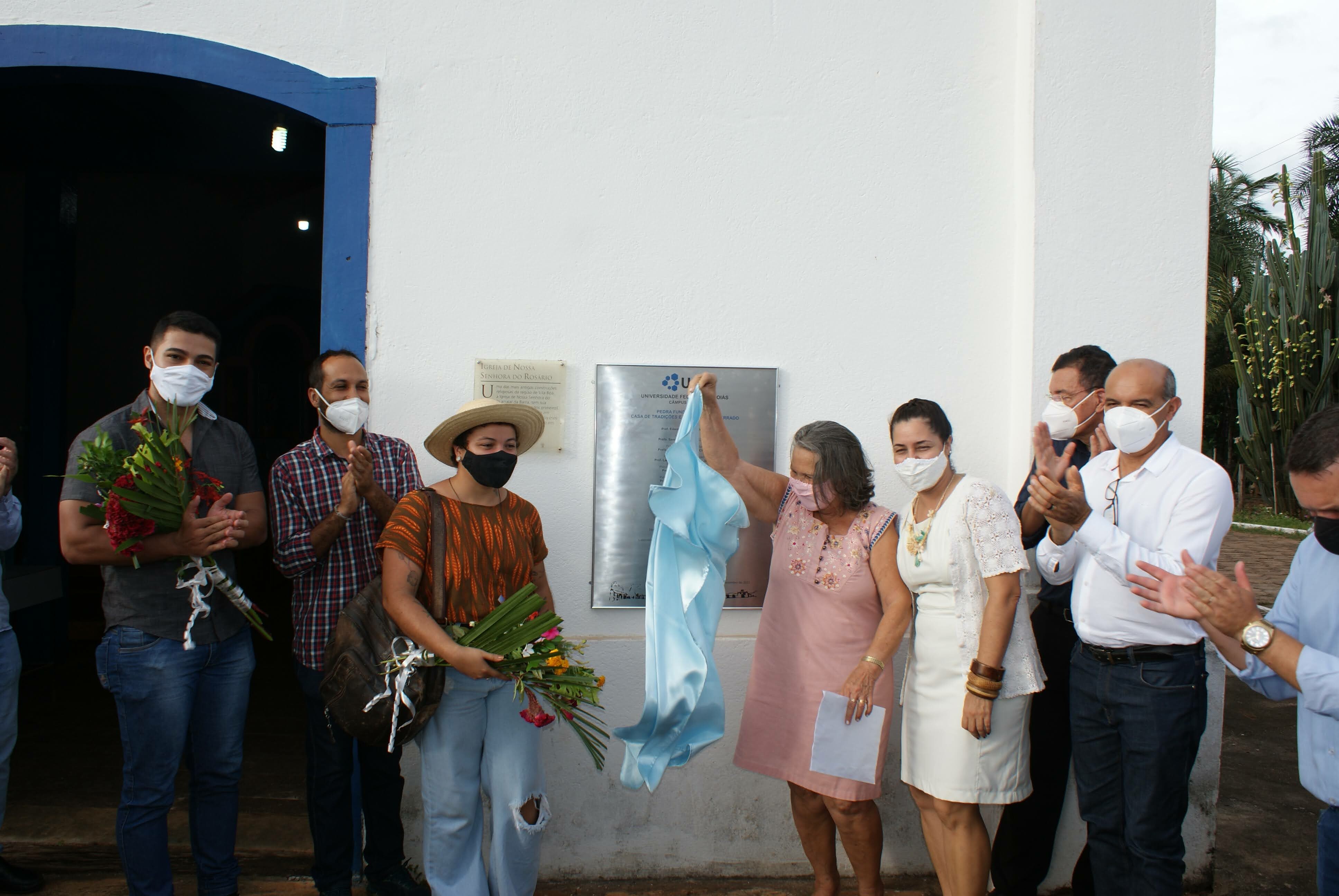 retirada placa buenolandia.JPG