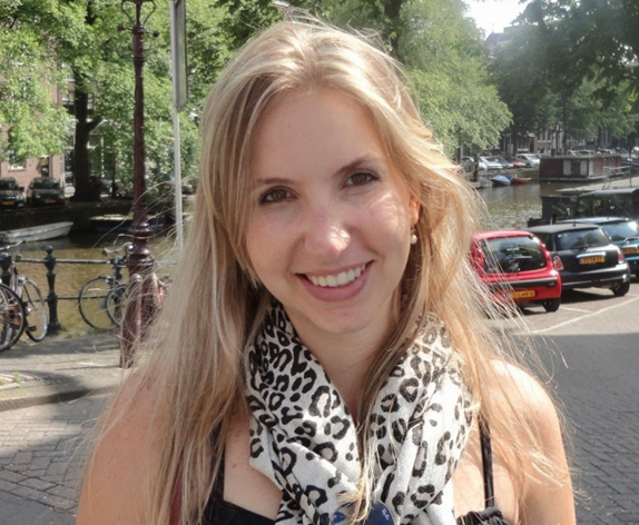 Luciana_2-removebg-preview