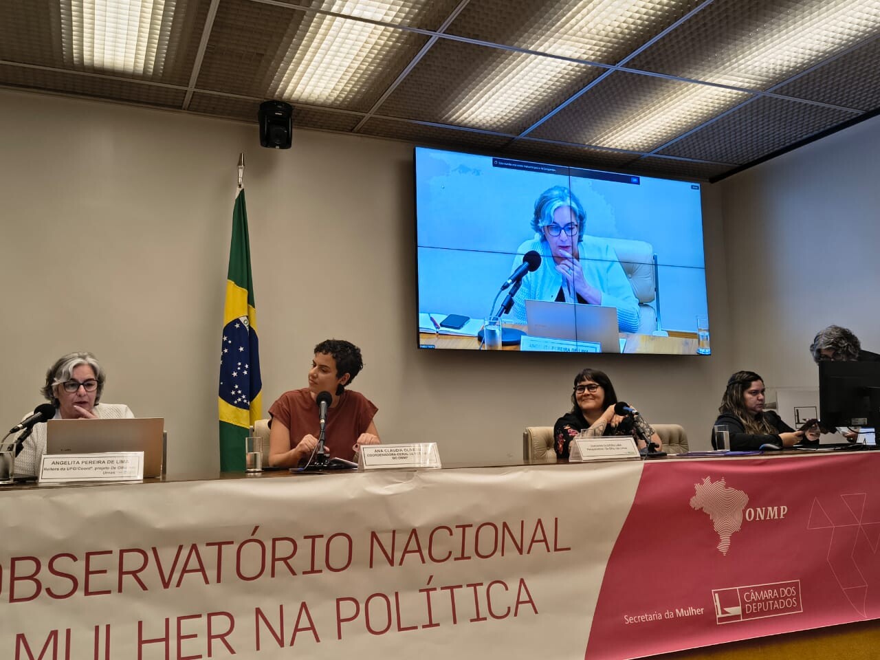 De Olho nas Urnas
