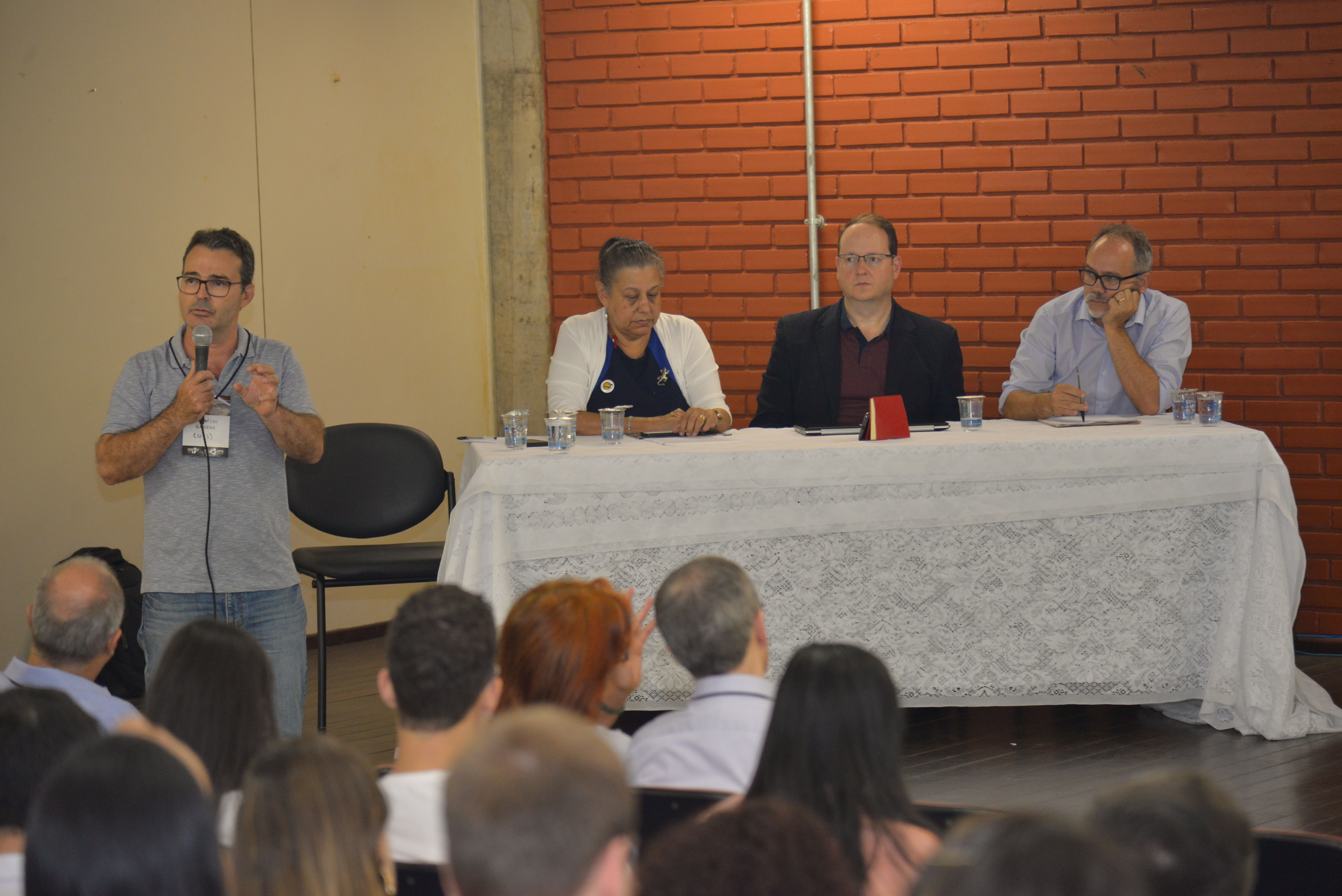 Mesa redonda SBPJor