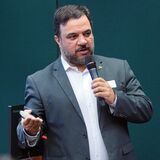 Weber Tavares