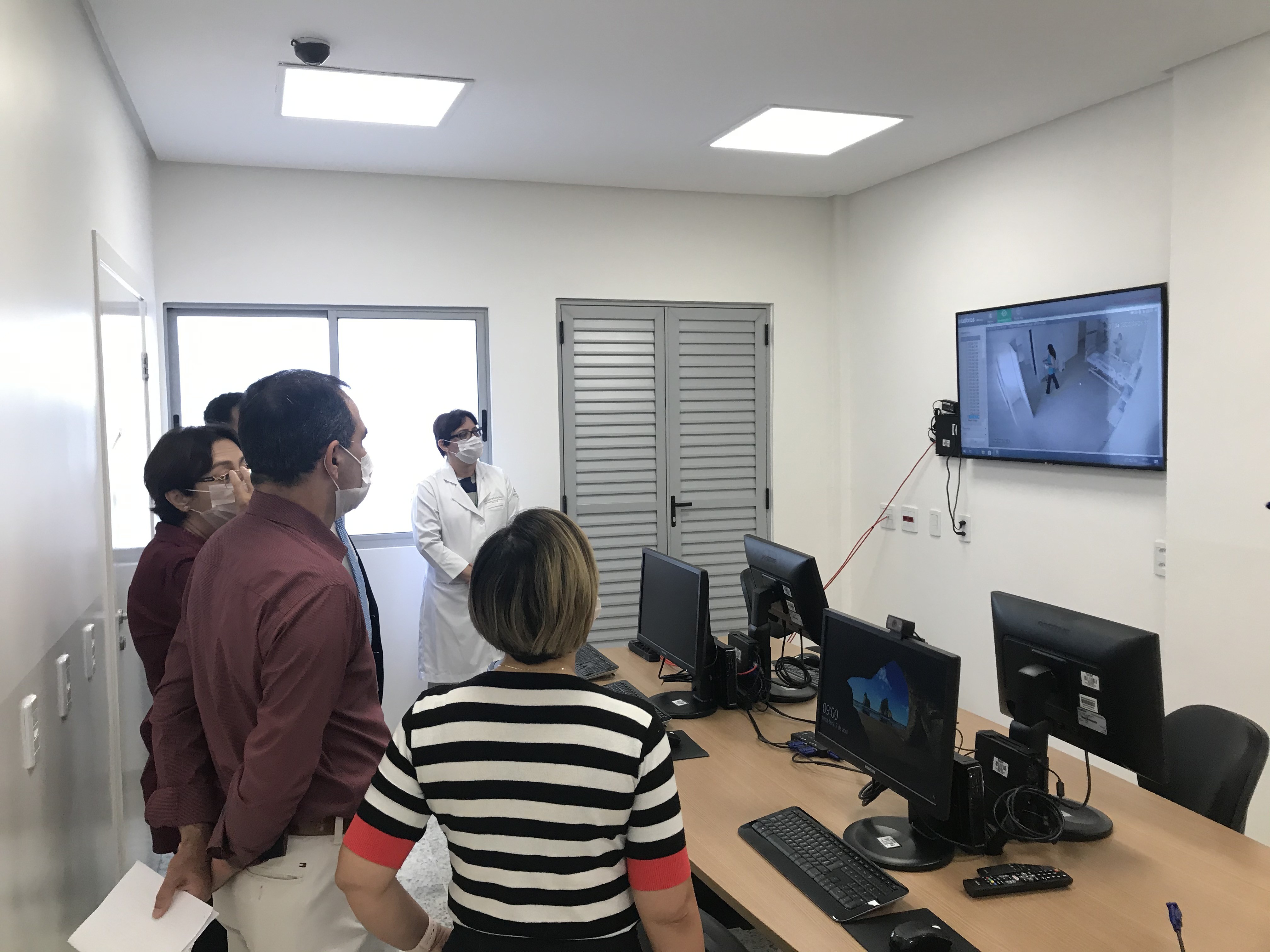 Iris visita HMMCC 2