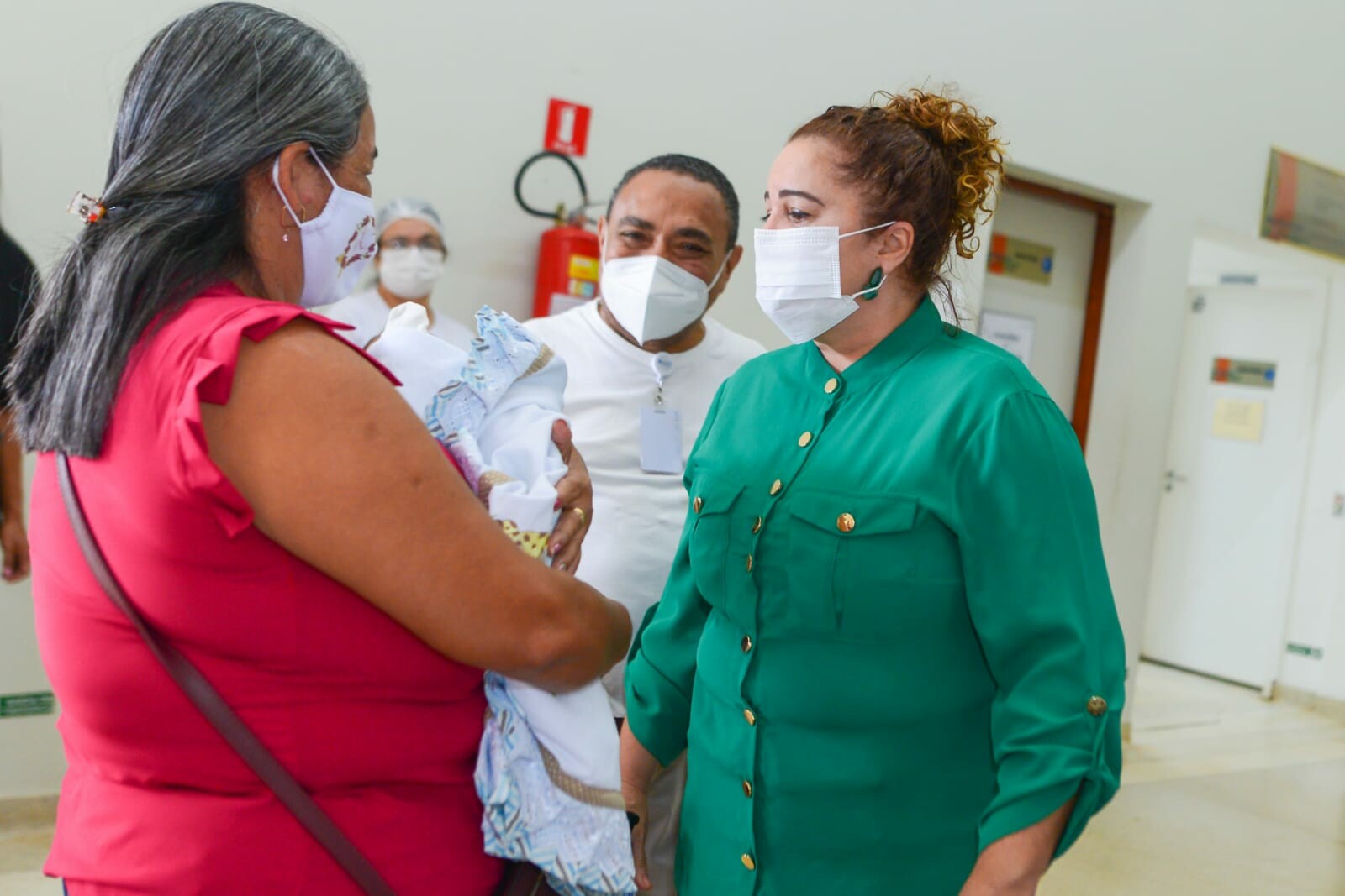 Thelma Cruz visita MNC  3