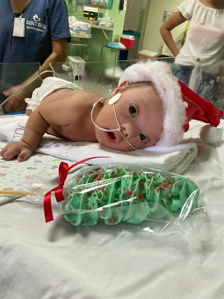 Papai Noel está diferente no Dona Íris!