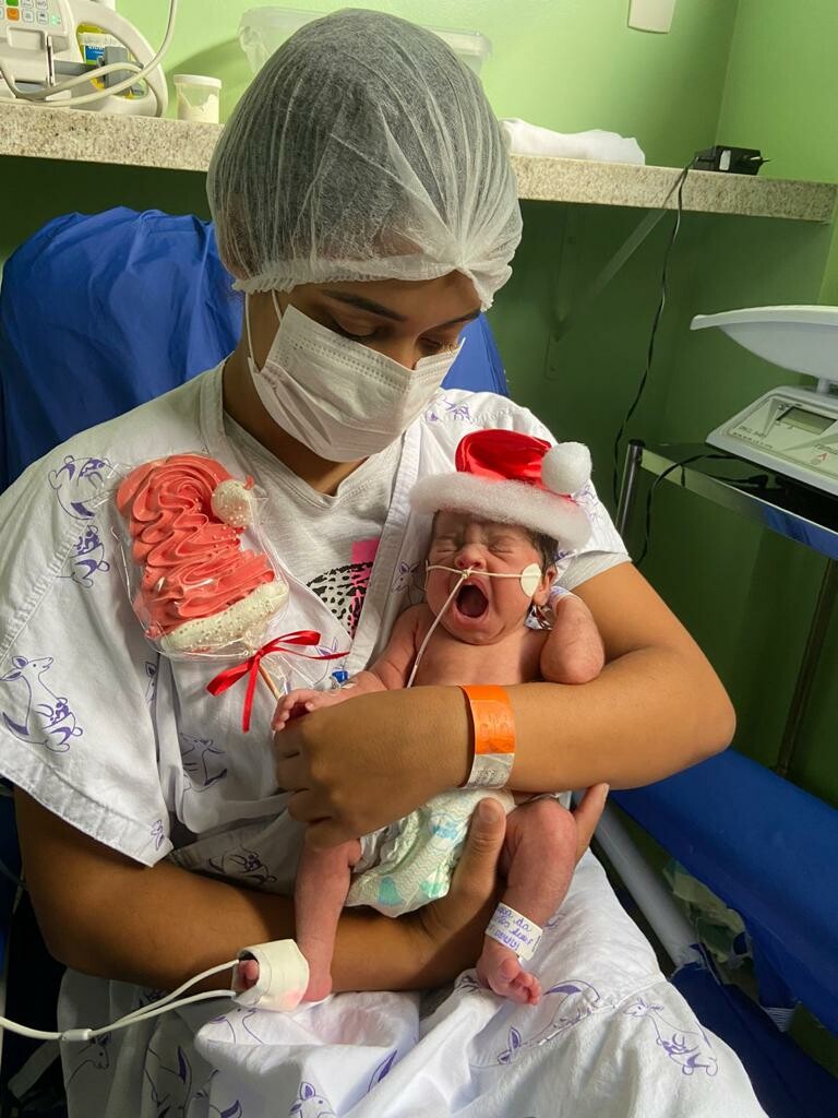 Papai Noel está diferente no Dona Íris!6