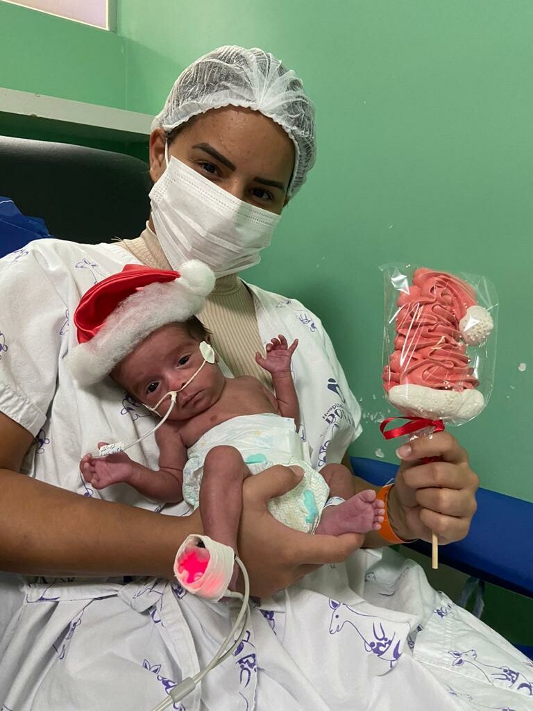 Papai Noel está diferente no Dona Íris!