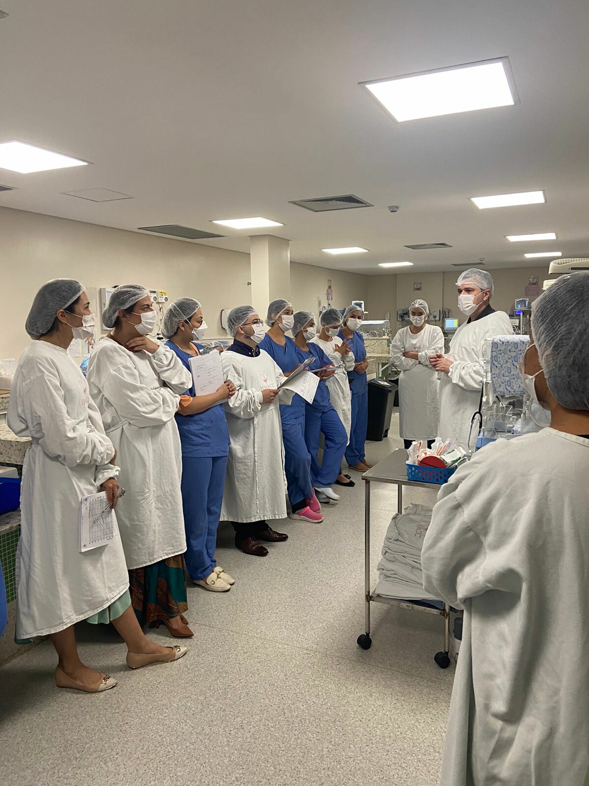 Criador do Projeto Coala, neonatologista Guilherme Sant'Anna visita HMMCC 