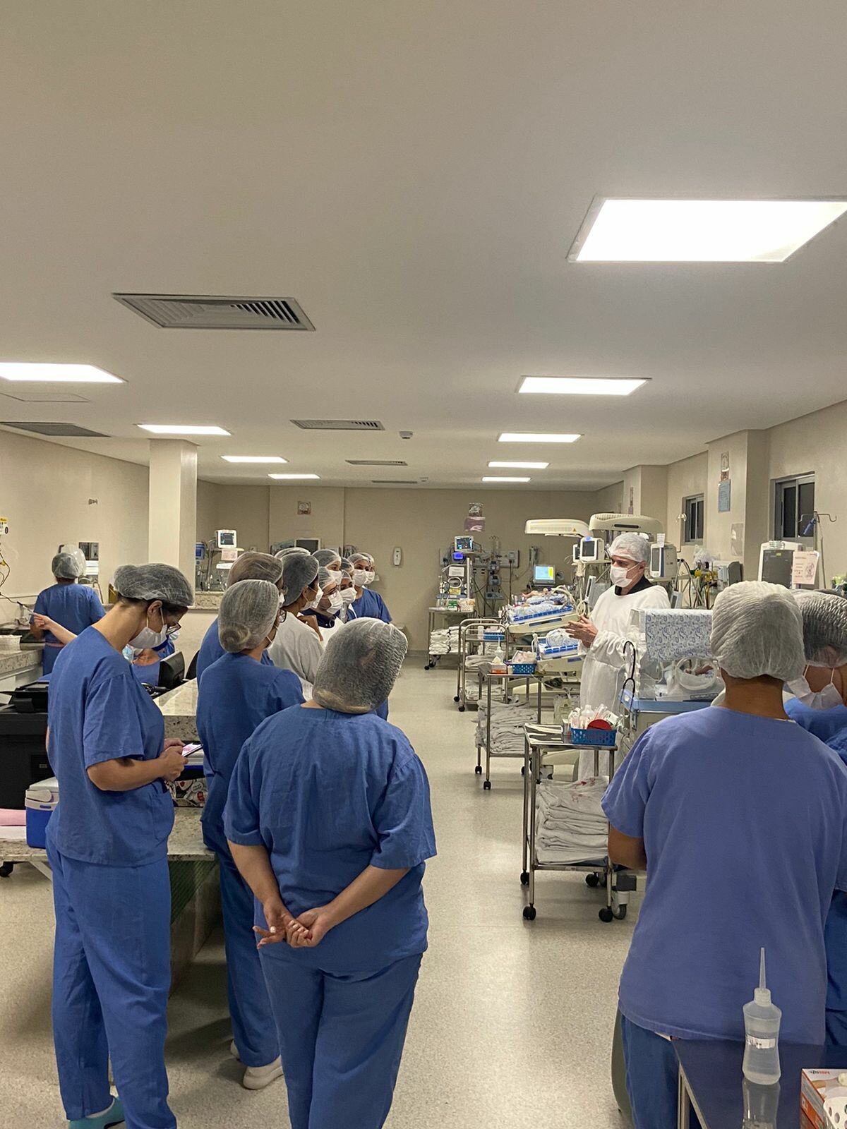 Criador do Projeto Coala, neonatologista Guilherme Sant'Anna visita HMMCC 