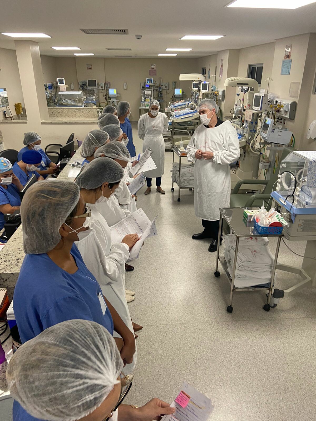 Criador do Projeto Coala, neonatologista Guilherme Sant'Anna visita HMMCC 
