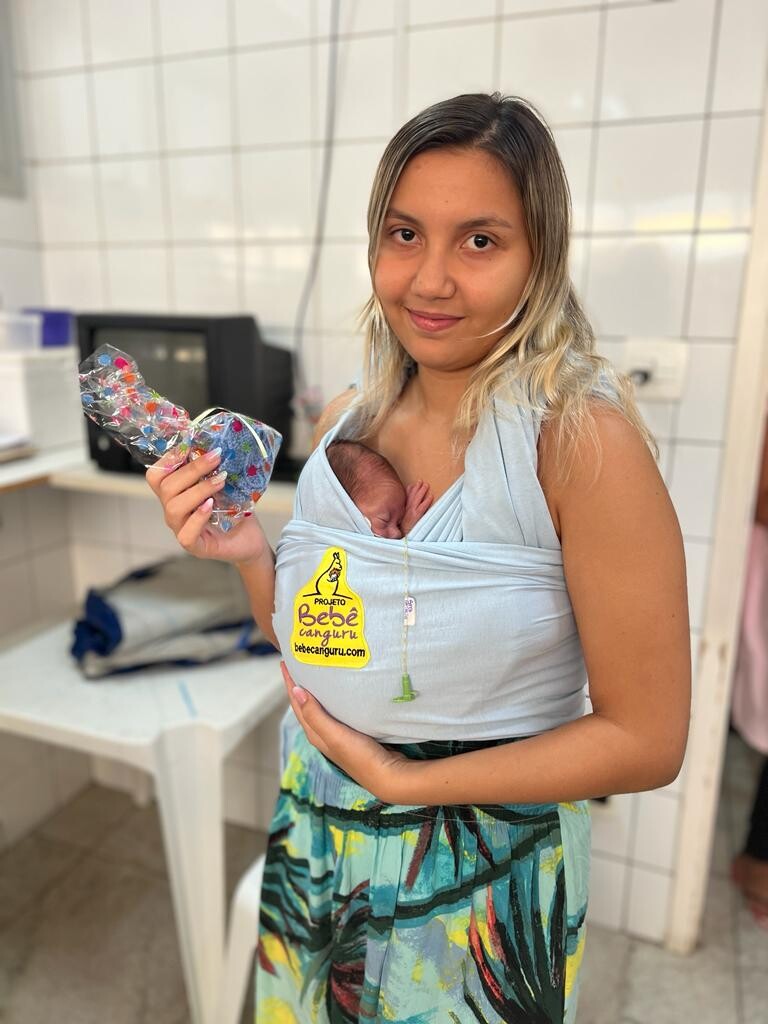 Mães recebem doações de sapatinhos no HMDI 5