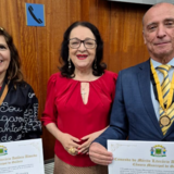 Andréia Teixeira comenda Antonio Almeida