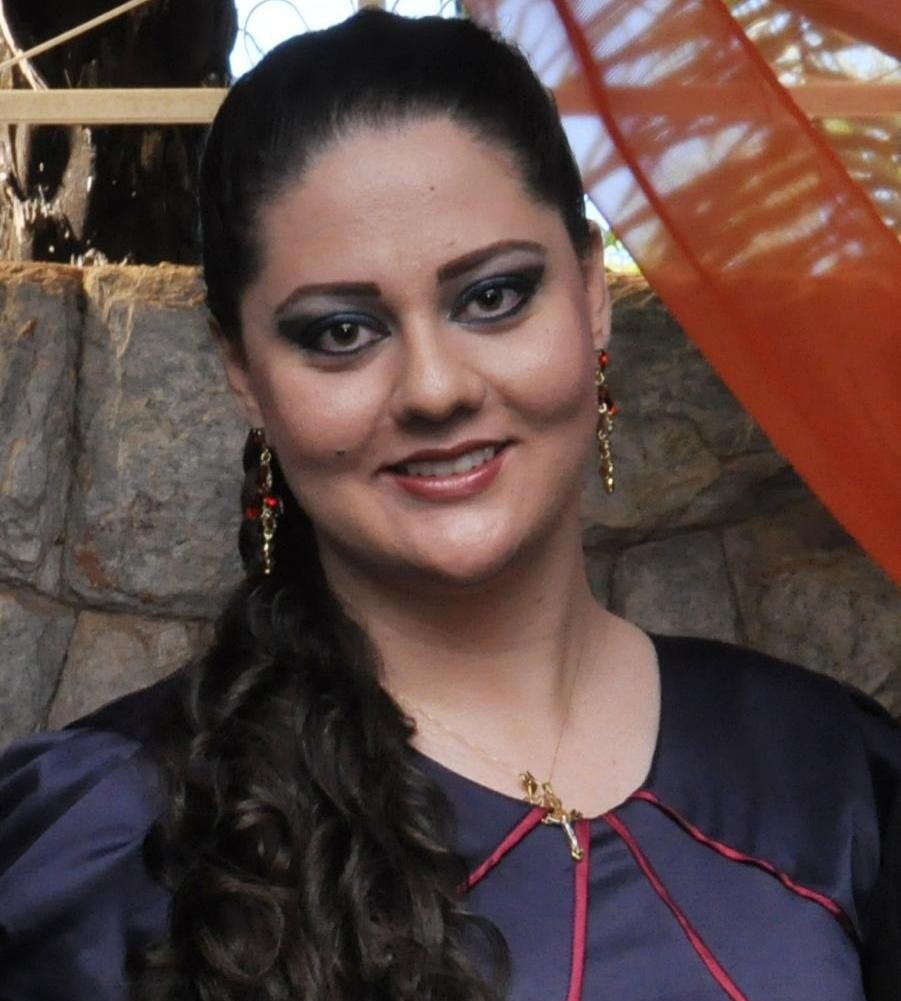 Foto integrante Camila Aline Romano 2