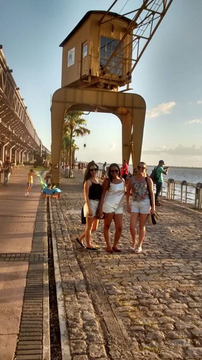 MENINAS EM BELEM