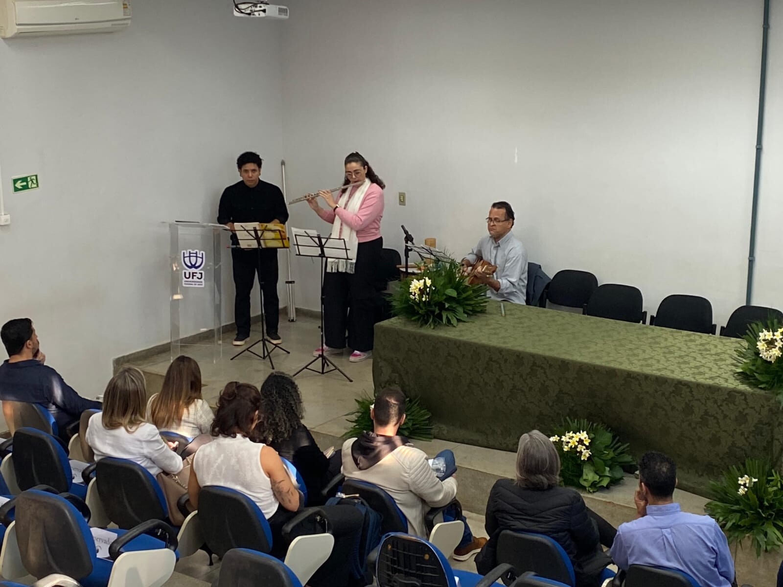 Apresentação cultural do InterPET-2025