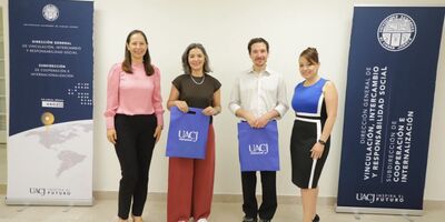 VISITA UAJC