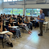 Professor Visitante da Universidade Newcastle