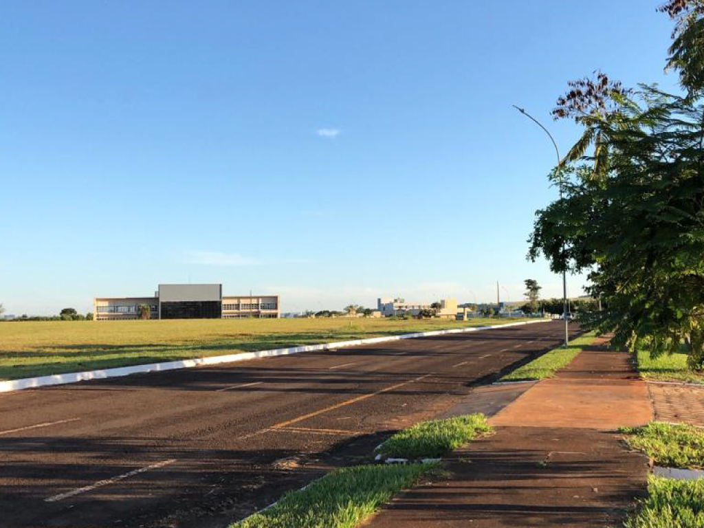 Retirada caixa d'agua desativada 