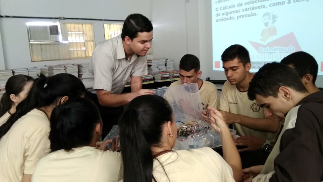 Oficina ultrassônico com Arduino