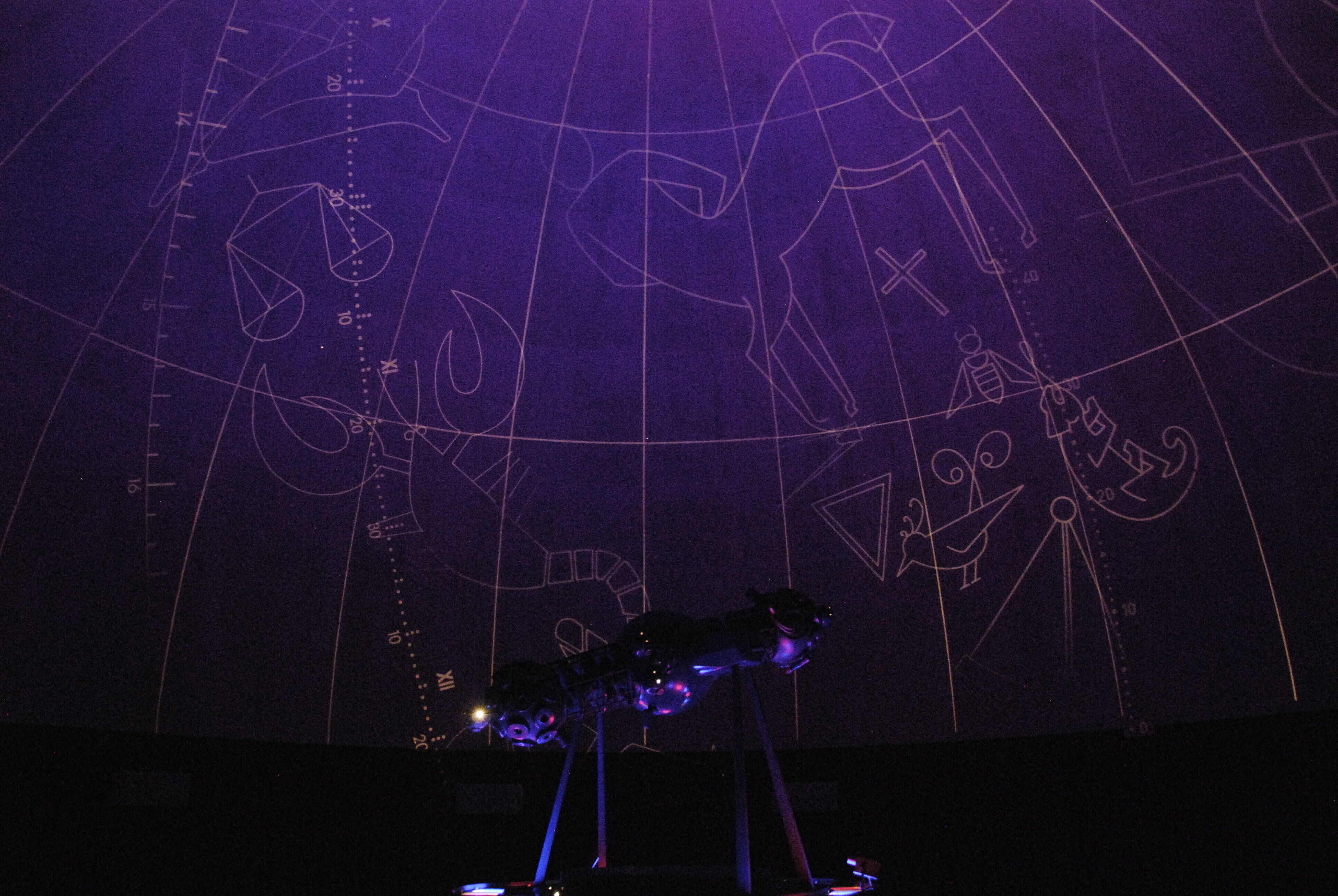 Projetor Zeiss Spacemaster Planetario Juan Bernardino da UFG