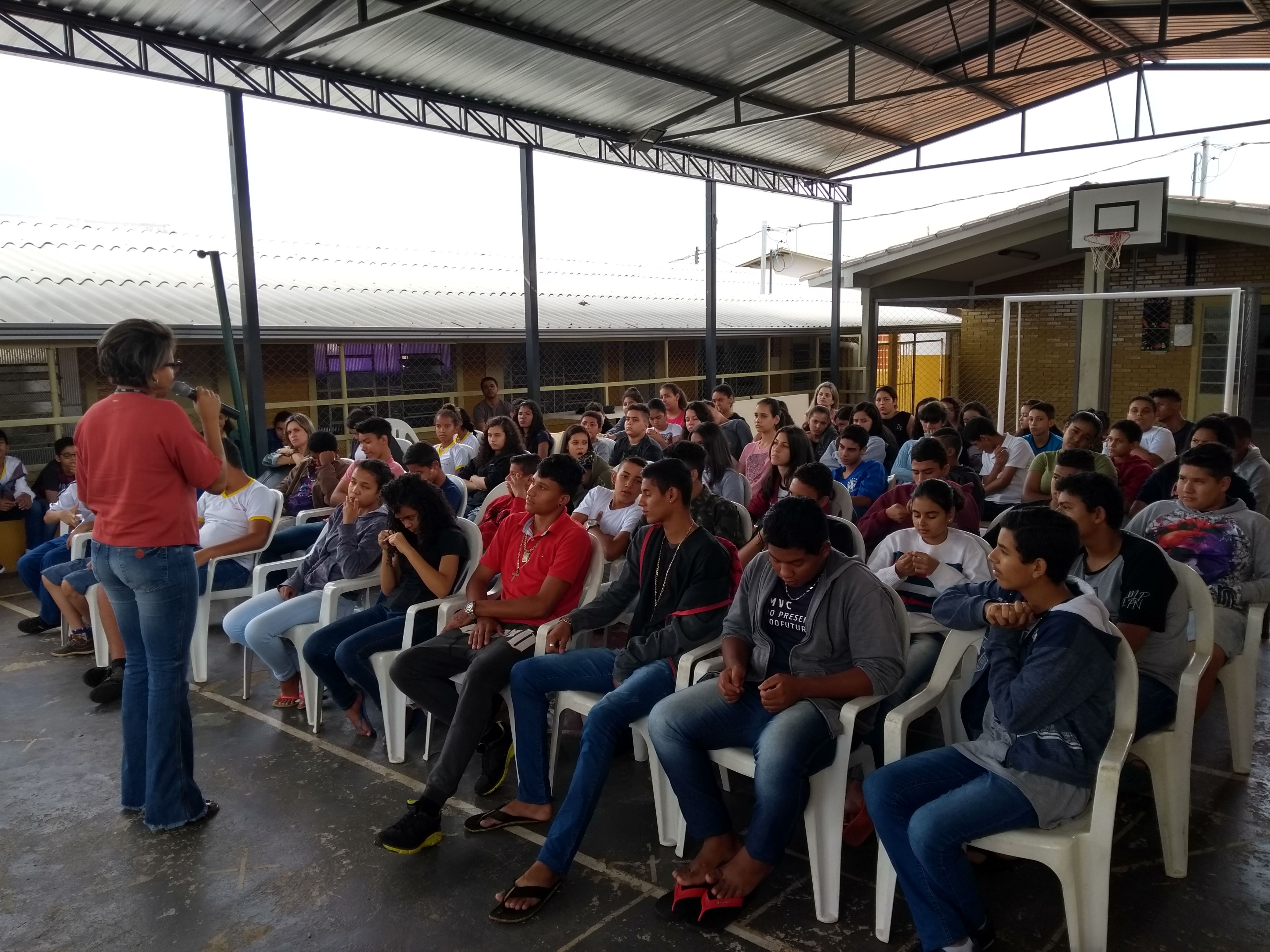  COGRAD e CCOM em evento de escola municipal