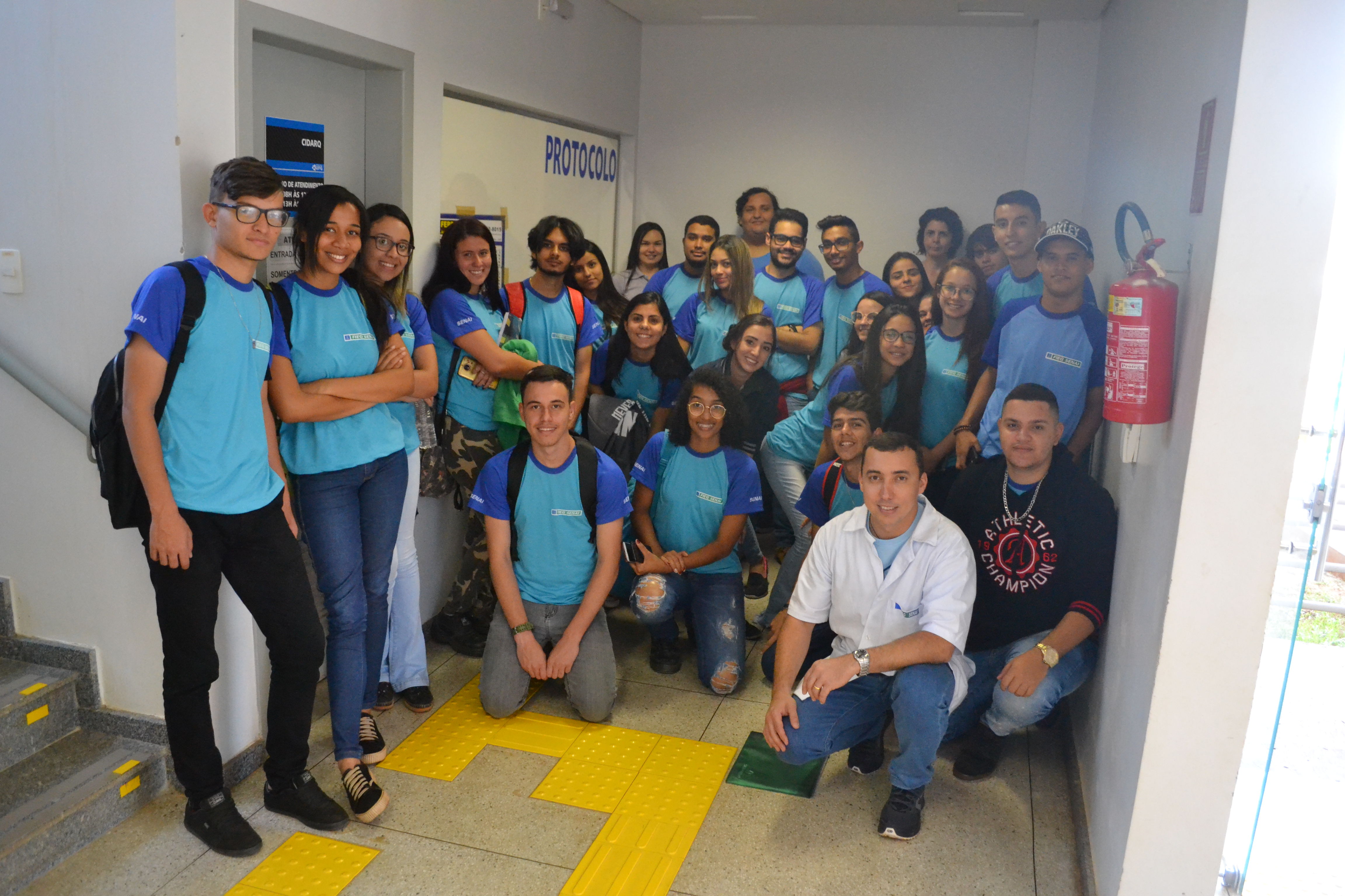 Estudantes de curso de Assistente Administrativo do SENAI visitam Arquivo da RC