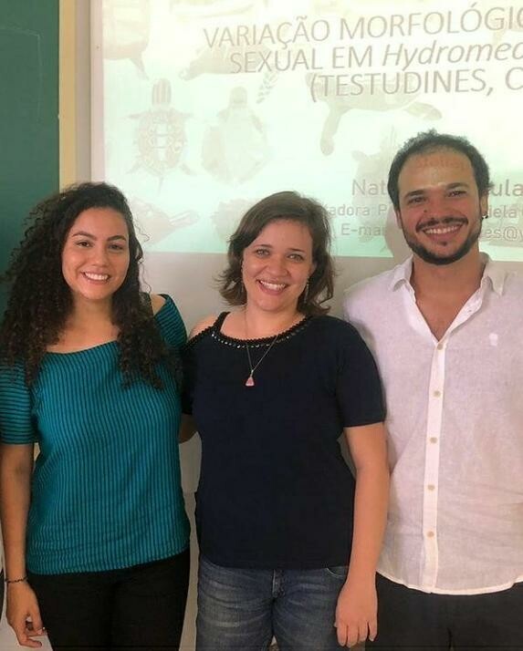 Defesa de TCC da Natália na UFCAT, em dezembro de 2019, com Mariela e Gabriel (que é pesquisador que a recebe na Alemanha)