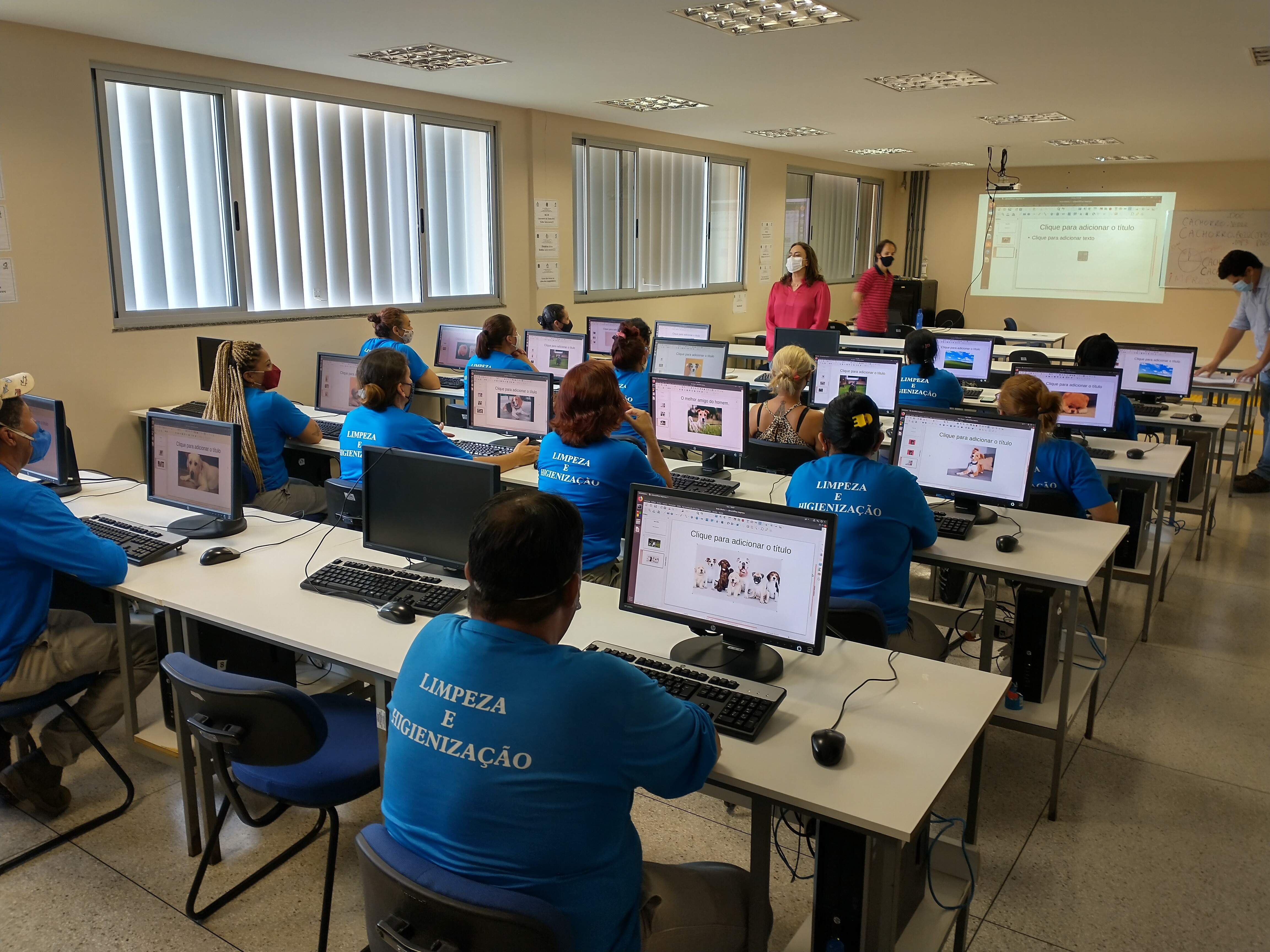 AAEI e PROGEP promovem inclusão digital para funcionários terceirizados da UFCAT