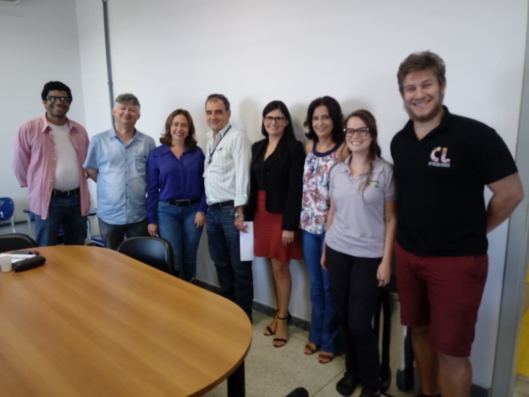 Reunião sobre a situação dos cachorros na universidade