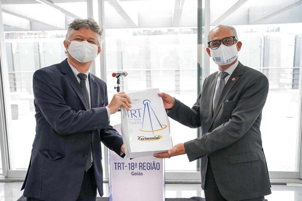 Vice-Reitor Prof. Claudio Maia e Desembargador Paulo Pimenta