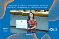 Diretora do IPTSP/UFG recebe pela Câmara de Goiânia a Comenda Professor Colemar Natal e Silva 