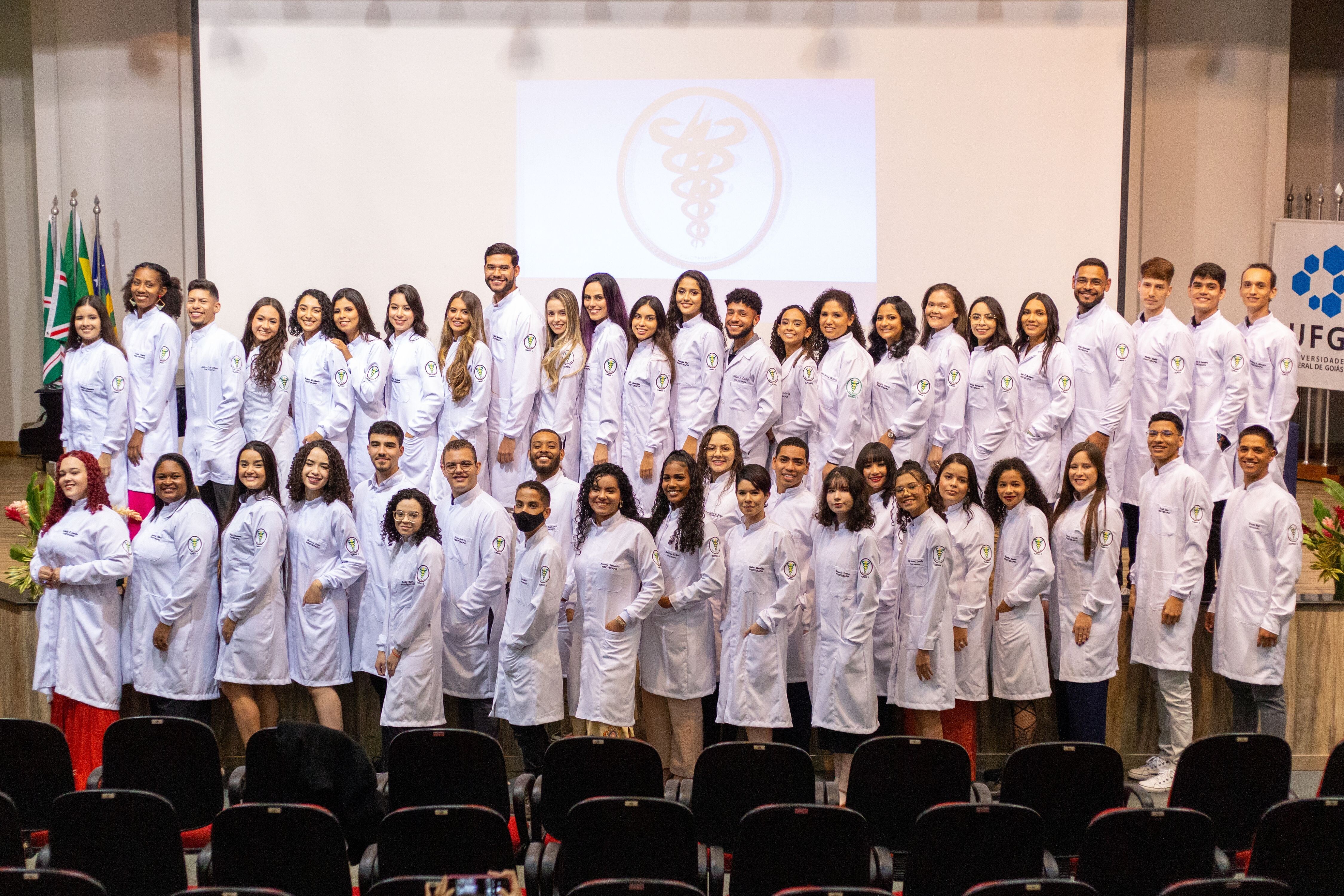 1 e 2 turma- solenidade do jaleco