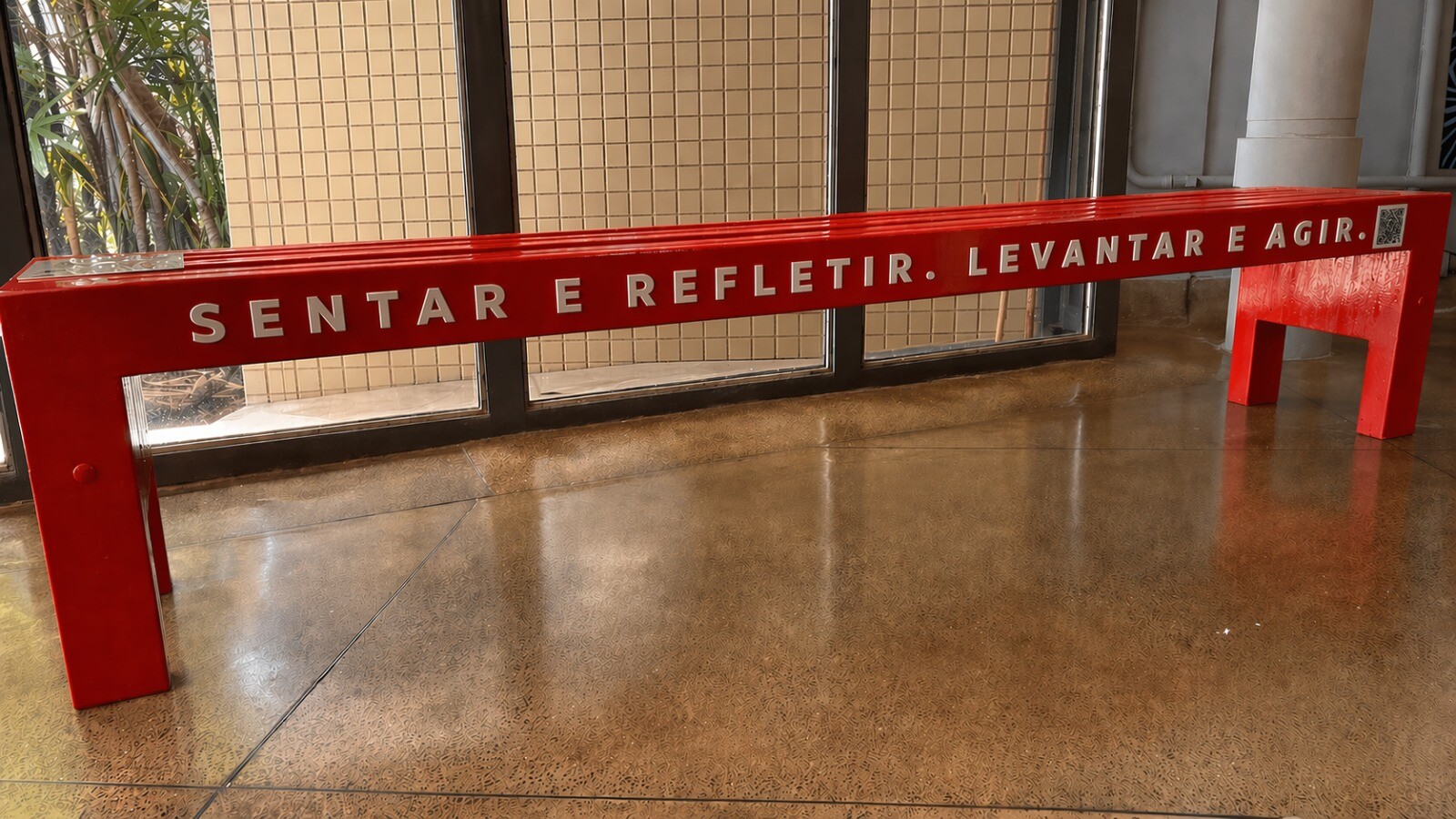 Banco Vermelho finalizado.