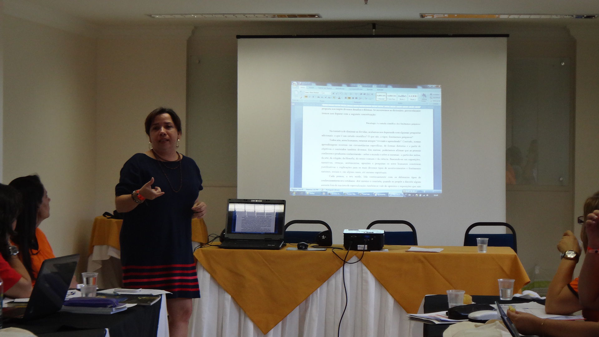 apresentação slide e  discussões 