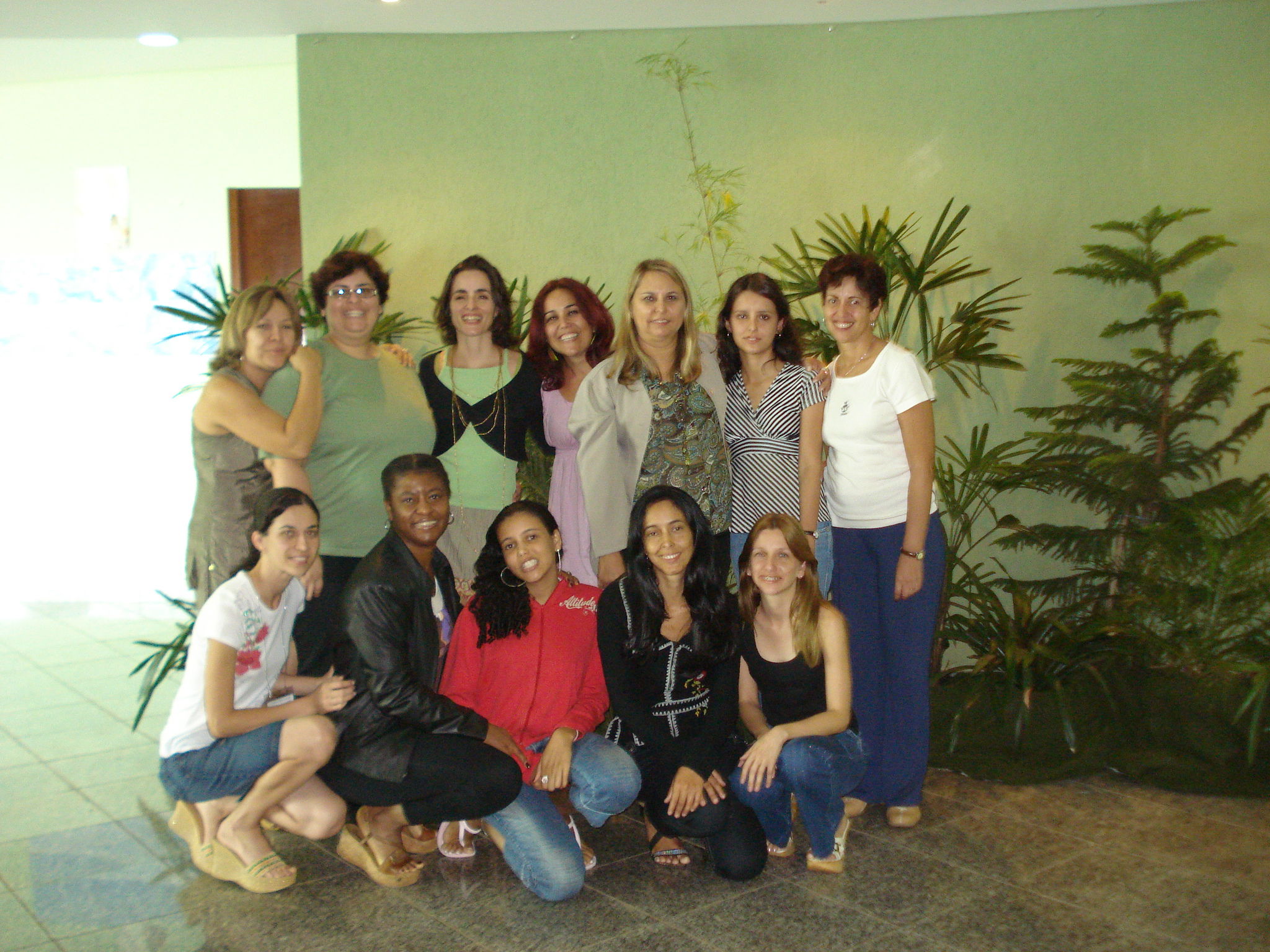 pessoas reunidas para foto 