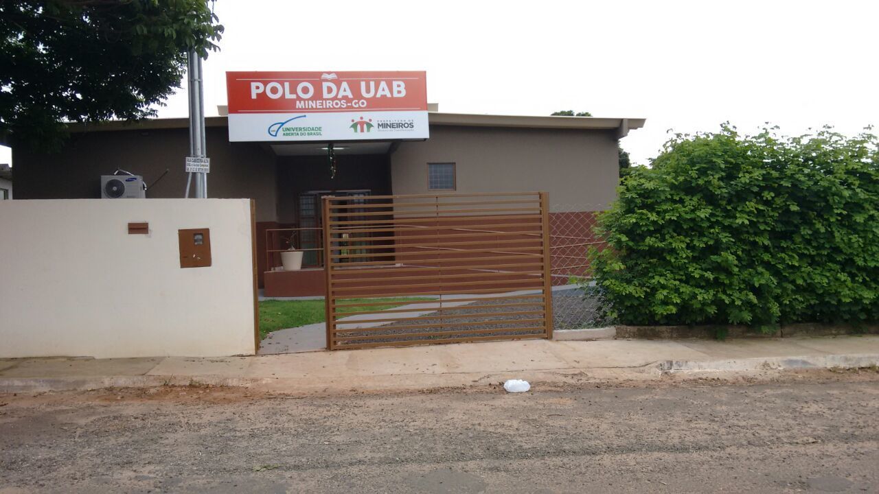 Fachada Polo Mineiros