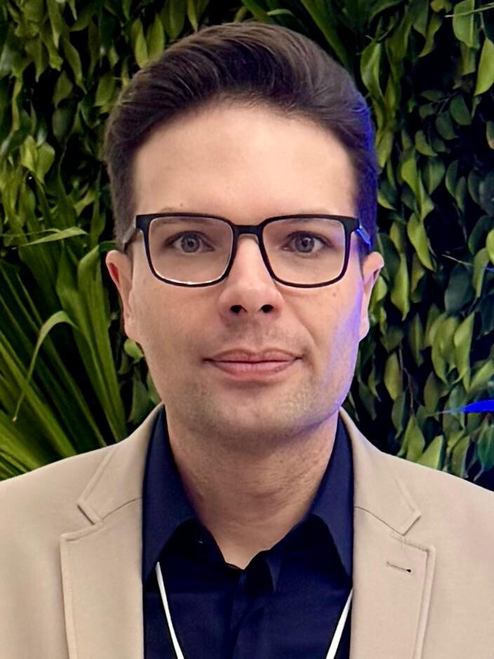 Hélio Ranes (2)
