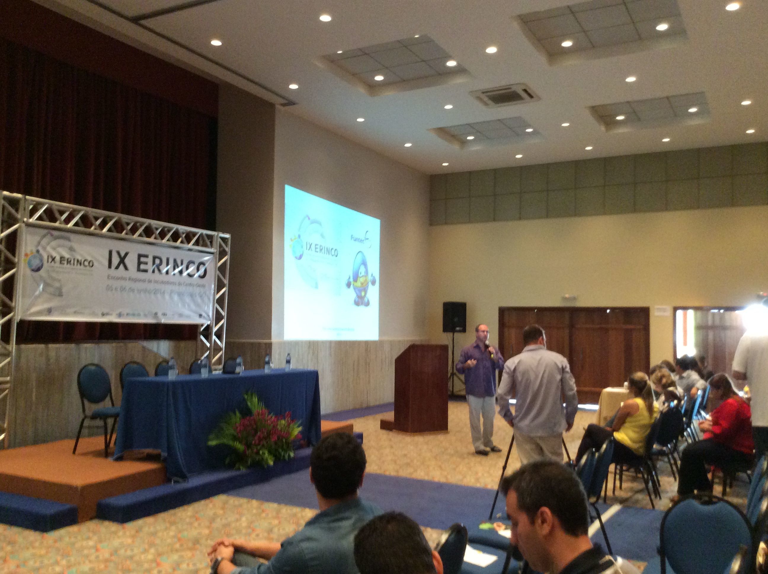 Apresentação durante o IX Erinco