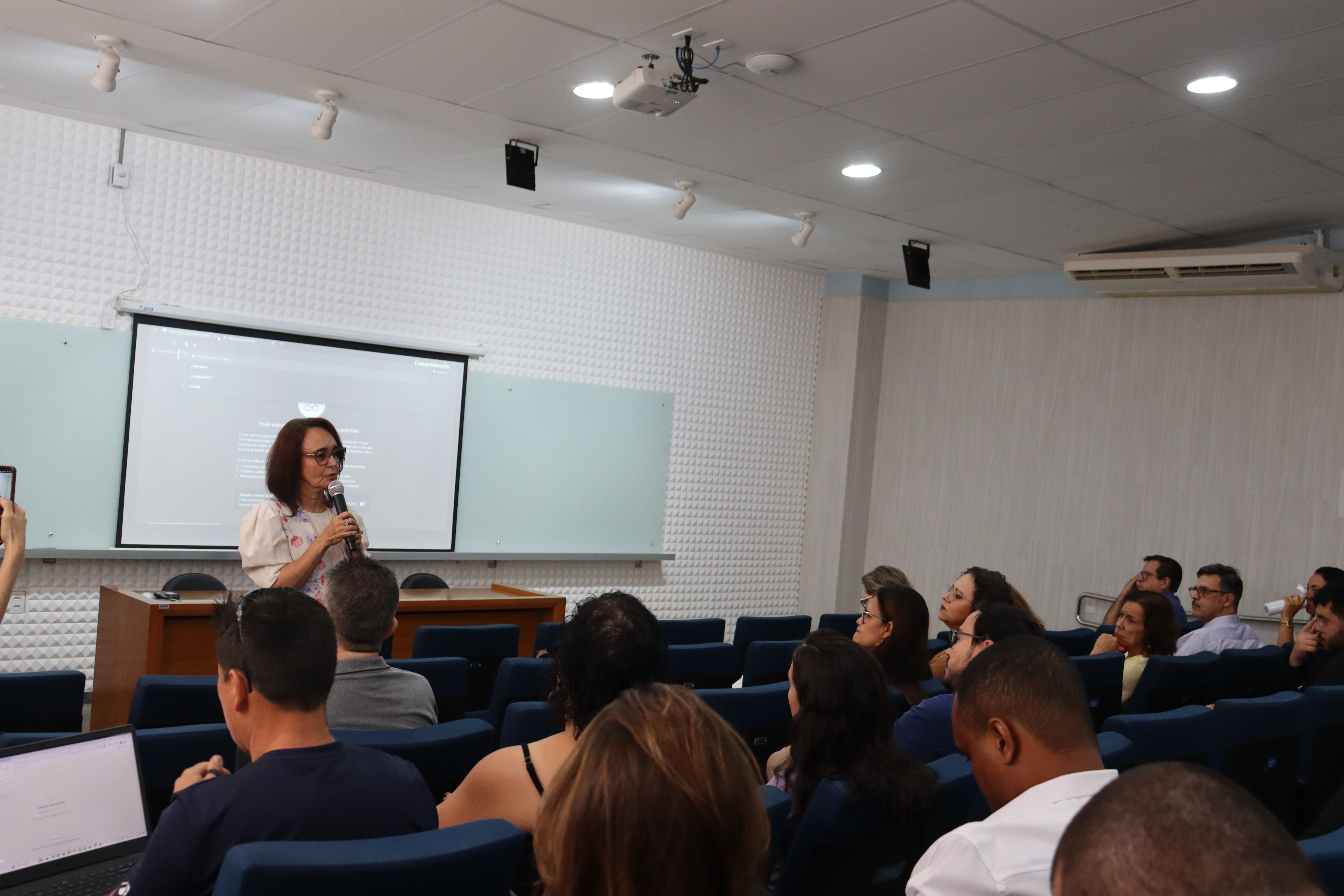 Sandramara falando
