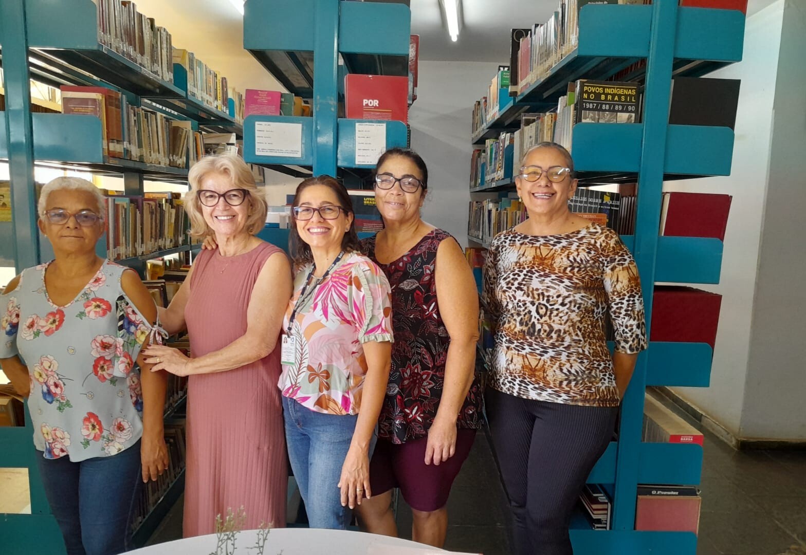 Servidoras da Biblioteca Pública Municipal Ursulino Tavares Leão, em Aparecida de Goiânia