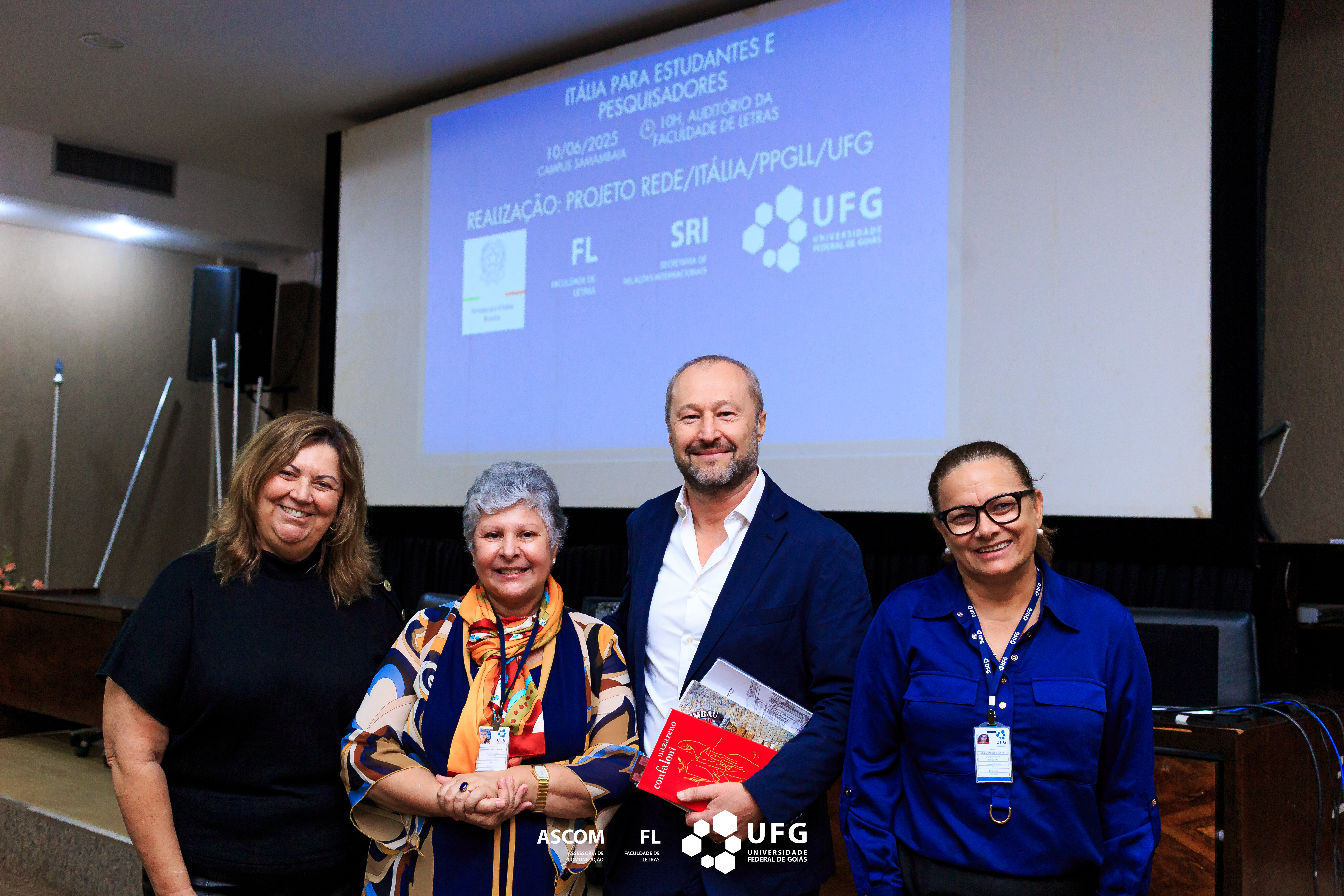 Diretor de Assuntos Educacionais da Embaixada da Itália no Brasil 03